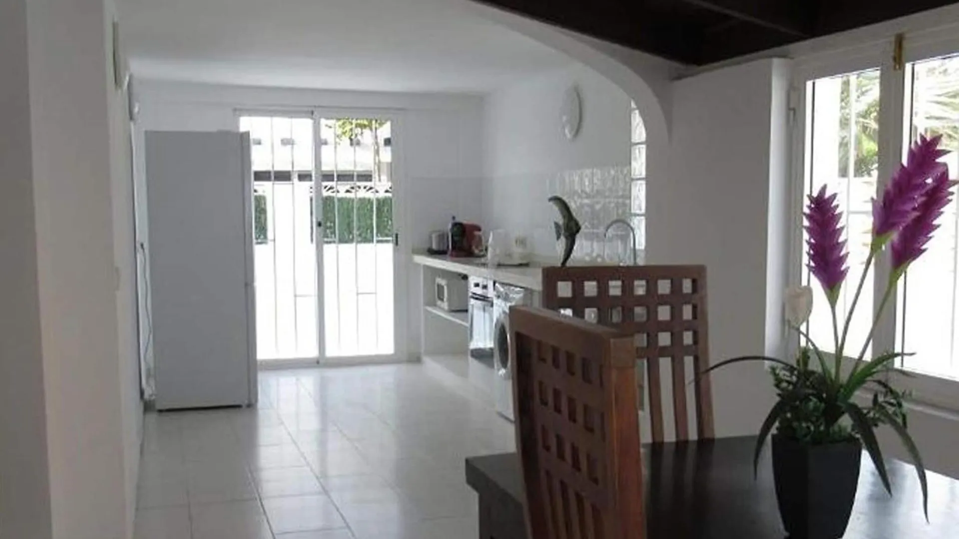 Villa With Pool And Private Access To The Beach Κοραλέχο