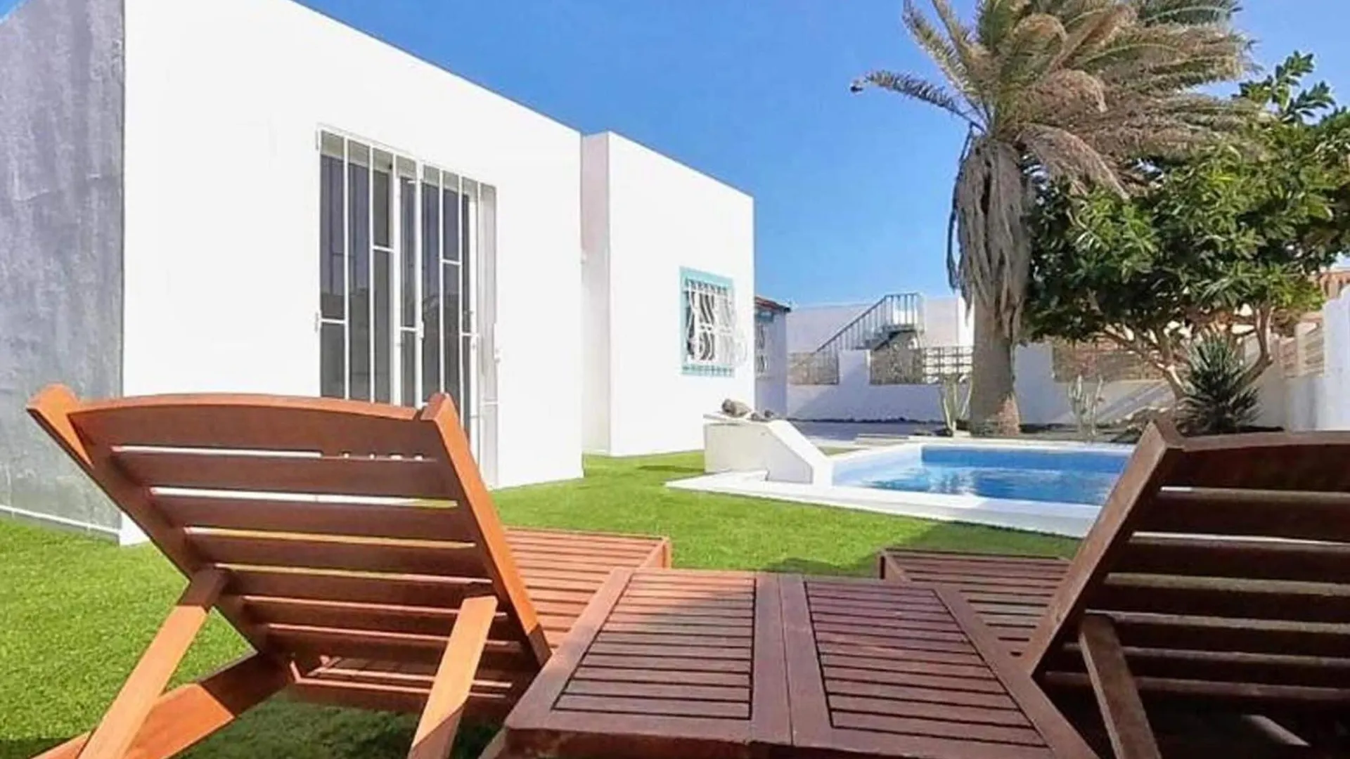 Villa With Pool And Private Access To The Beach Corralejo Spain
